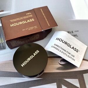 Hourglass‎ Veil Translucent powder